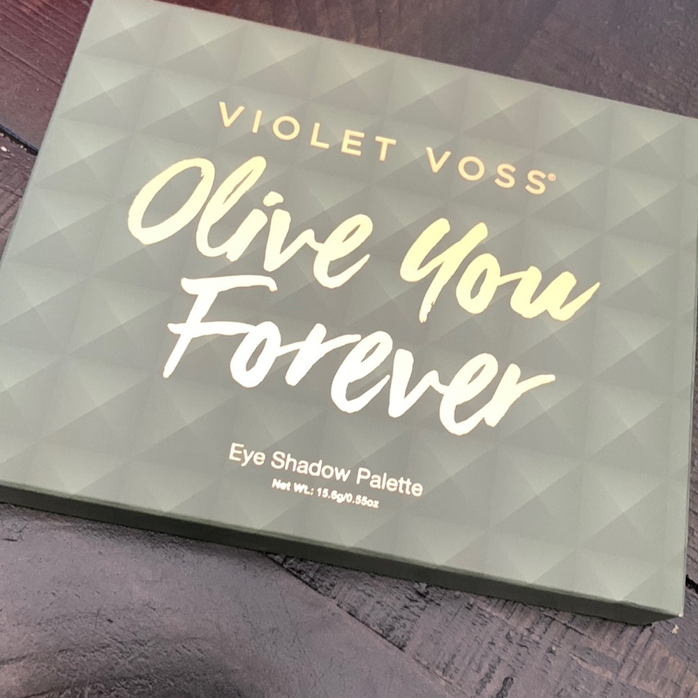 “Violet voss” Olive you forever palette